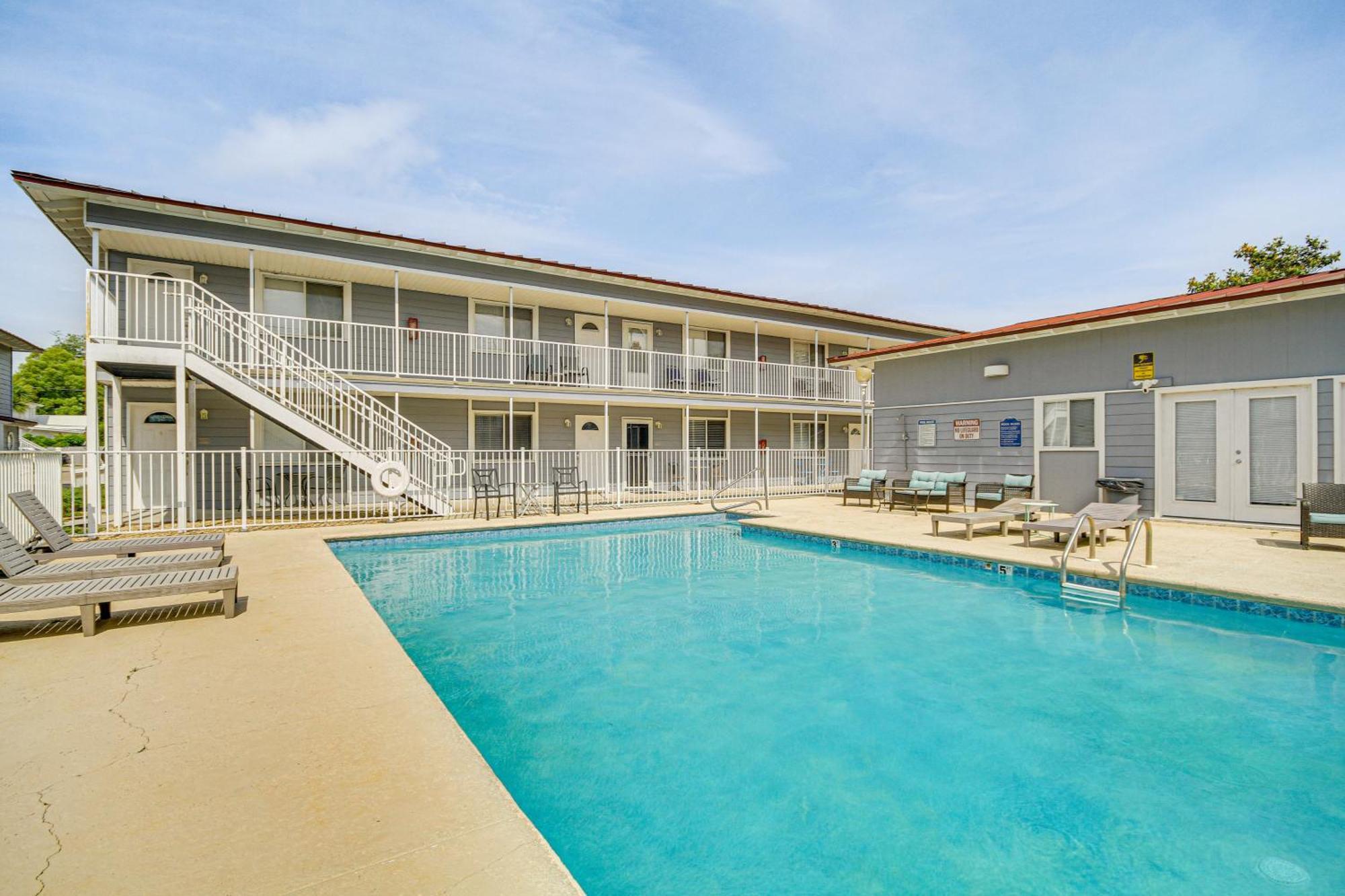 Airy Biloxi Condo With Patio Walk To Beach! Eksteriør bilde