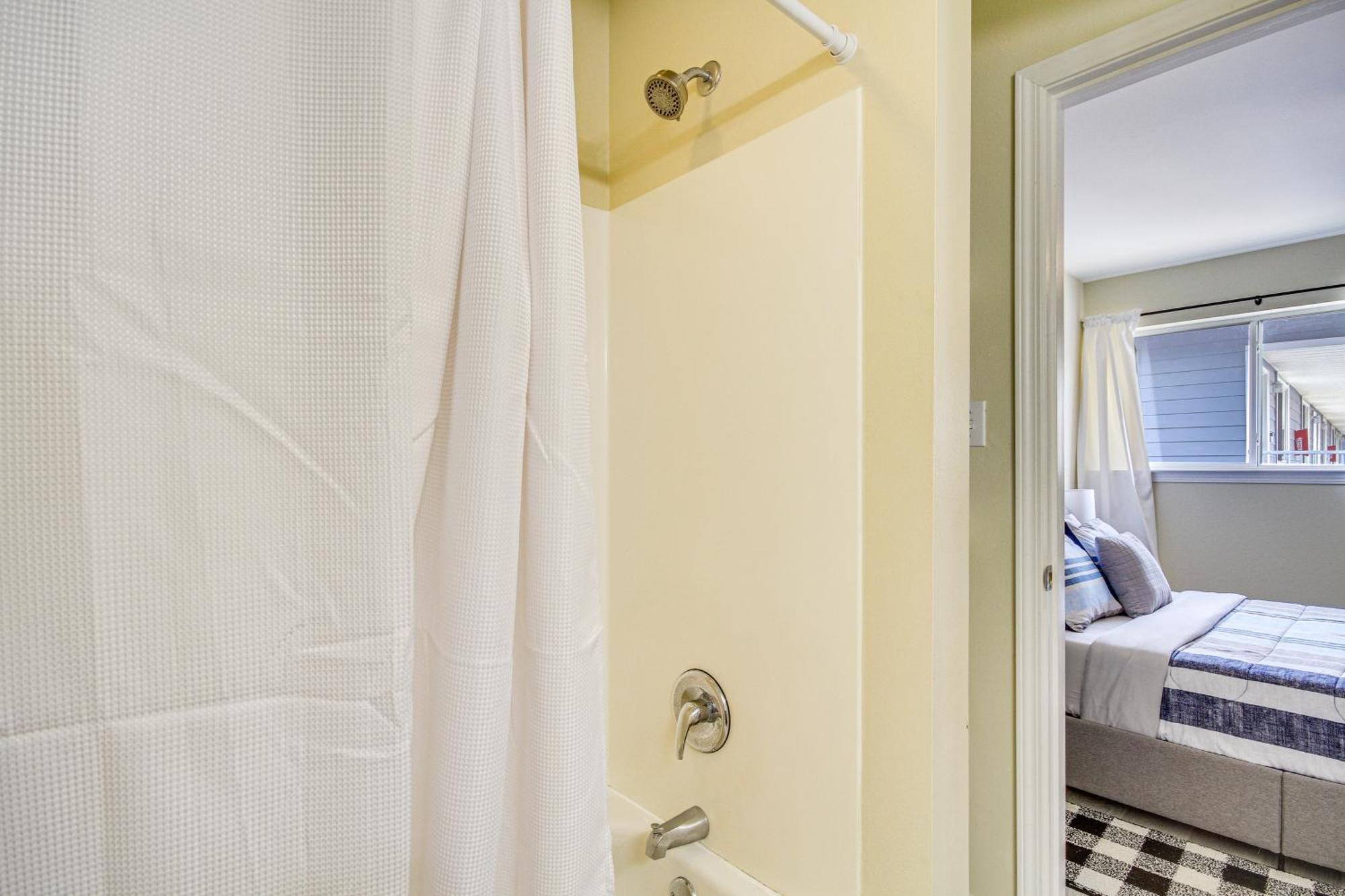 Airy Biloxi Condo With Patio Walk To Beach! Eksteriør bilde