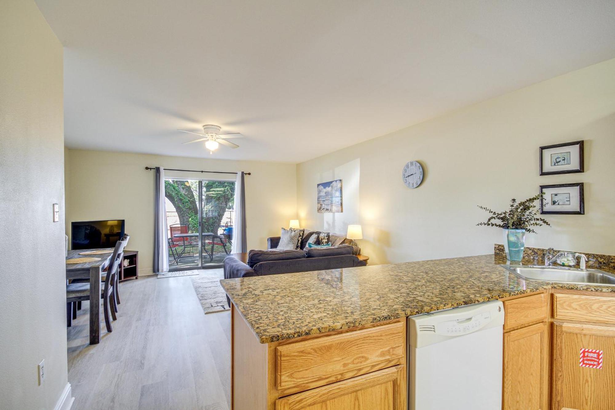 Airy Biloxi Condo With Patio Walk To Beach! Eksteriør bilde