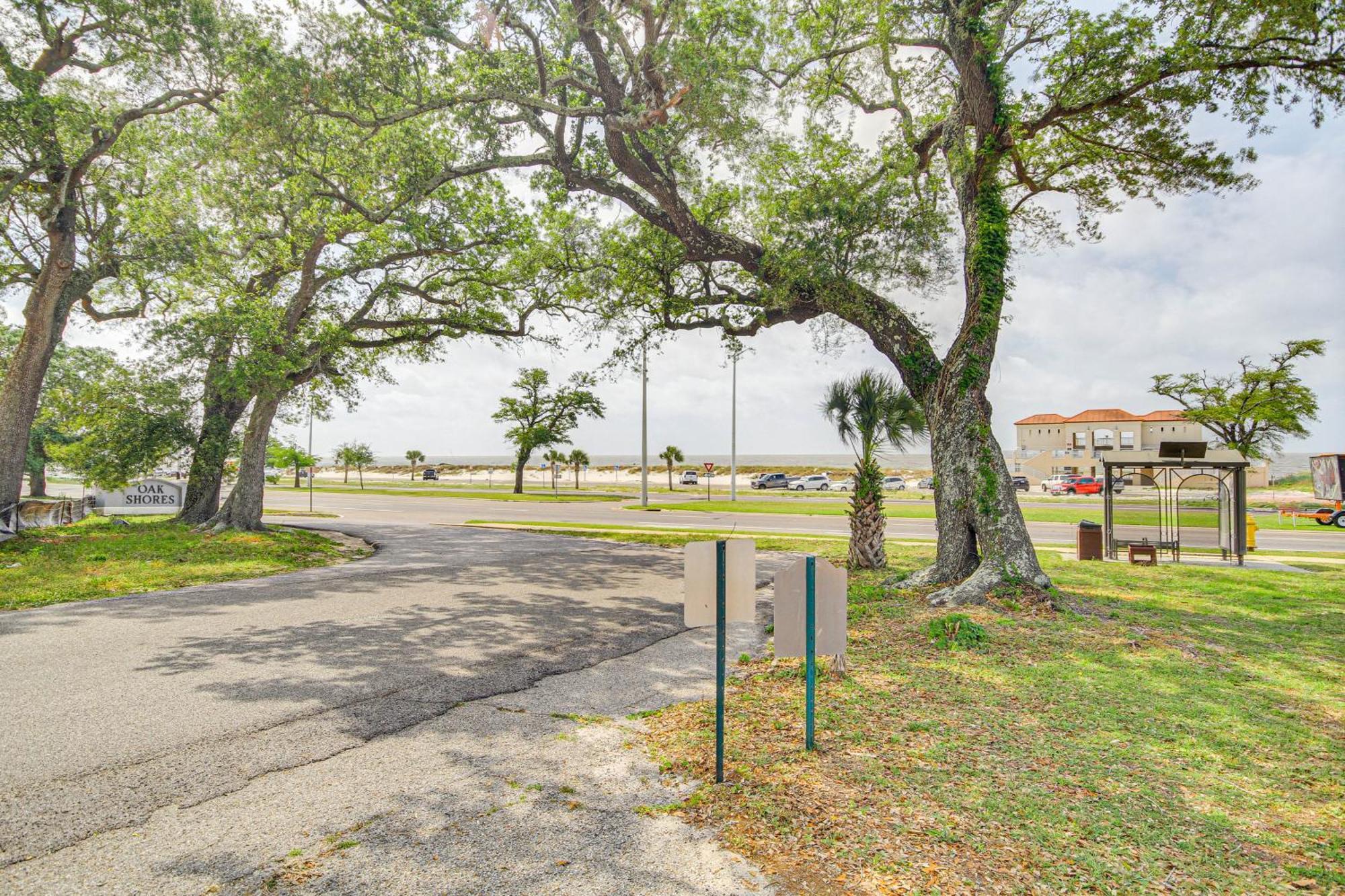 Airy Biloxi Condo With Patio Walk To Beach! Eksteriør bilde